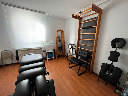 Centro de Técnicas Manuales y Naturales | Estudio de Pilates Máquinas Reformer | mecultivo.es