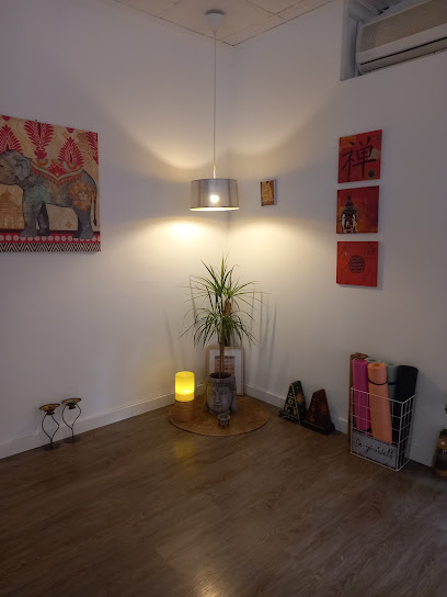 Espacio Shadana ,masajes, yoga, terapias, meditaciones /Catarroja