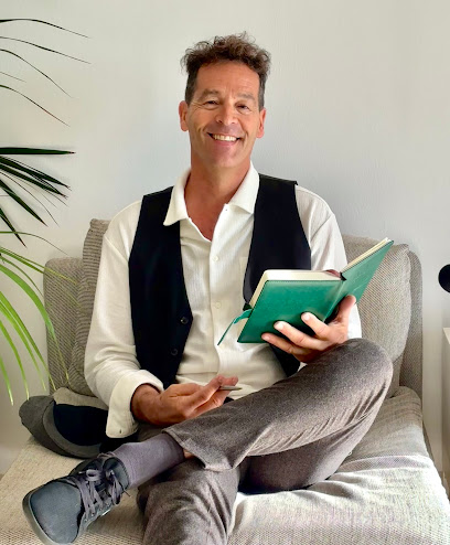 Marbella Massage and Hypnotherapy - James Jewell