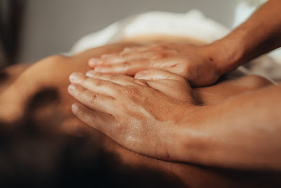 Massage Holistic Tarifa by Leonie