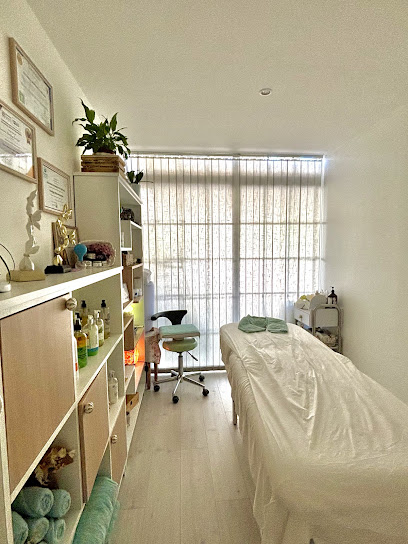 Mimate centro de masajes terapéuticos e higiene facial profunda (Pineda de mar )